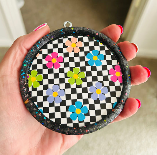 Checkered with Multi-Color Daisies